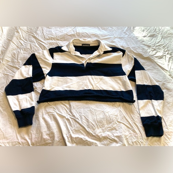 Brandy Melville crop top - Picture 1 of 2